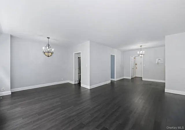 Photo 2 of Sale Pending at 260 Garth Rd #3K4, Scarsdale, NY 10583 | MLS# 985644 | Listing updated on 2026-09-19