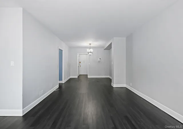Photo 3 of Sale Pending at 260 Garth Rd #3K4, Scarsdale, NY 10583 | MLS# 985644 | Listing updated on 2026-09-19