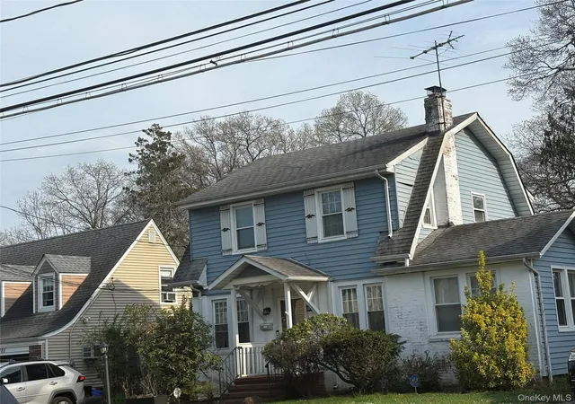 Photo 3 of Sale Pending at 189 N Evans Ave, Hempstead, NY 11520 | MLS# 985646 | Listing updated on 2026-05-27