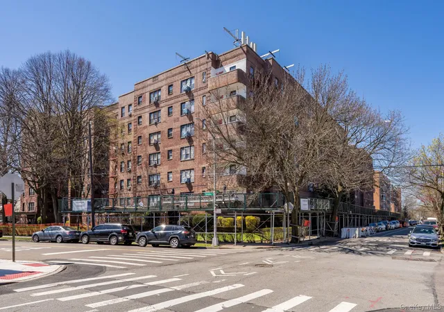 20th image of 143 50 Hoover Ave #306, Jamaica, NY 11435 | MLS# 985680