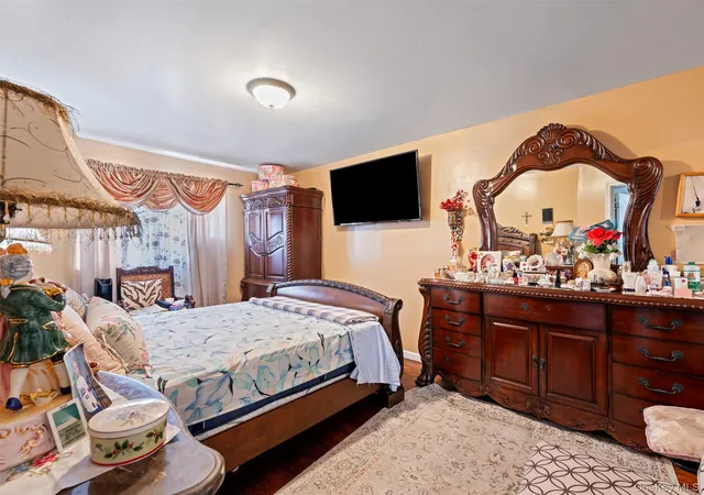 12th image of 710 Saint Ouen St, New York, NY 10470 | MLS# 985700