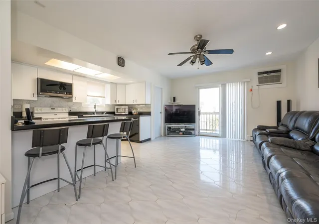 5th image of 3124 Ralph Ave, Hempstead, NY 11572 | MLS# 985707