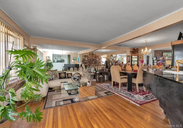 3rd image of 119 Ocean Ave, Oyster Bay, NY 11758 | MLS# 985745