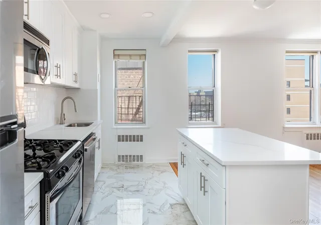 Photo 4 of Sale Pending at 6505 Yellowstone Blvd #6H, Forest Hills, NY 11375 | MLS# 985765 | Listing updated on 2026-08-09