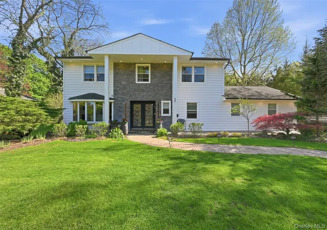 Photo 2 of Single family home for sale at 35 Elm Dr, North Hempstead, NY 11576 | MLS# 985800 | Listing updated on 2026-09-06