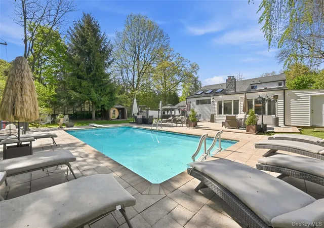 Photo 3 of Single family home for sale at 35 Elm Dr, North Hempstead, NY 11576 | MLS# 985800 | Listing updated on 2026-09-06
