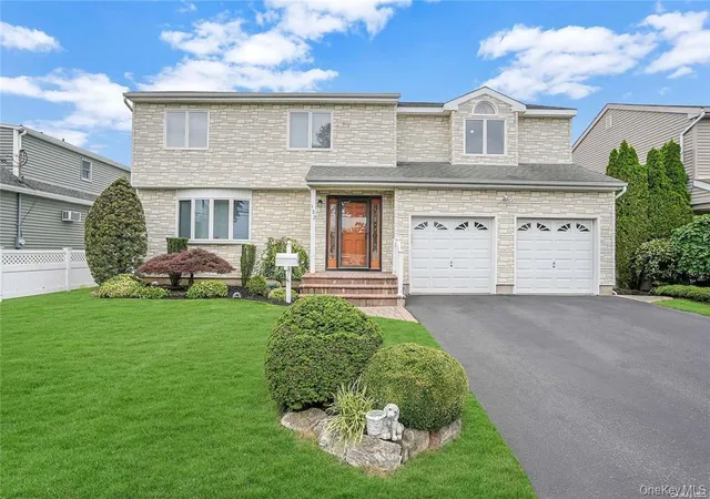 1st image of 132 Atlantic Ave, Massapequa Park, NY 11762 | MLS# 985809