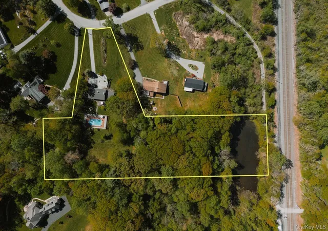 33rd image of 18 Scenic Dr, Hyde Park, NY 12538 | MLS# 985816