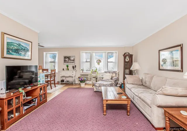 Homes for sale in Mount Vernon, NY | 415 Gramatan Ave #1C, Mount Vernon, NY 10552 | MLS# 985823