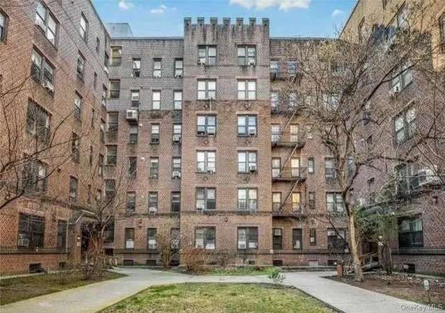 1st image of 4220 Kissena Blvd #E18, New York, NY 11355 | MLS# 985844