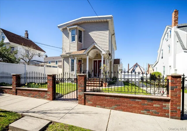 Photo 3 of Sale Pending at 14811 10th Avenue, Whitestone, NY 11357 | MLS# 985914 | Listing updated on 2026-05-21