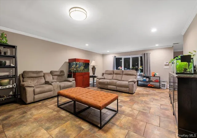 Photo 3 of Sale Pending at 44 E End Ave, Oyster Bay, NY 11801 | MLS# 985922 | Listing updated on 2026-09-19