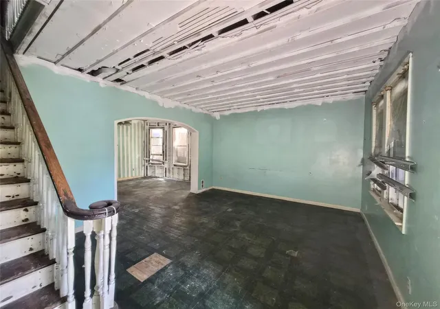Photo 3 of Sale Pending at 9119 110th Street, New York, NY 11418 | MLS# 985950 | Listing updated on 2026-04-29