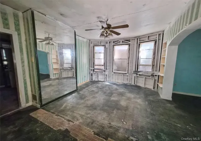 Photo 3 of Sale Pending at 9119 110th Street, New York, NY 11418 | MLS# 985950 | Listing updated on 2026-04-29