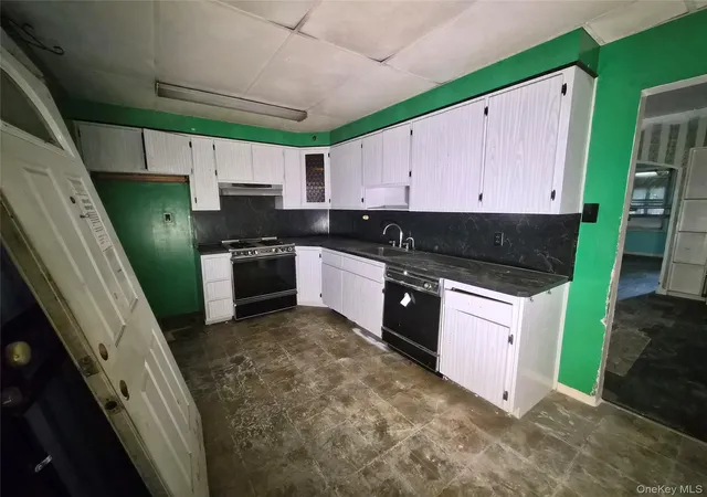 Photo 4 of Sale Pending at 9119 110th Street, New York, NY 11418 | MLS# 985950 | Listing updated on 2026-04-29