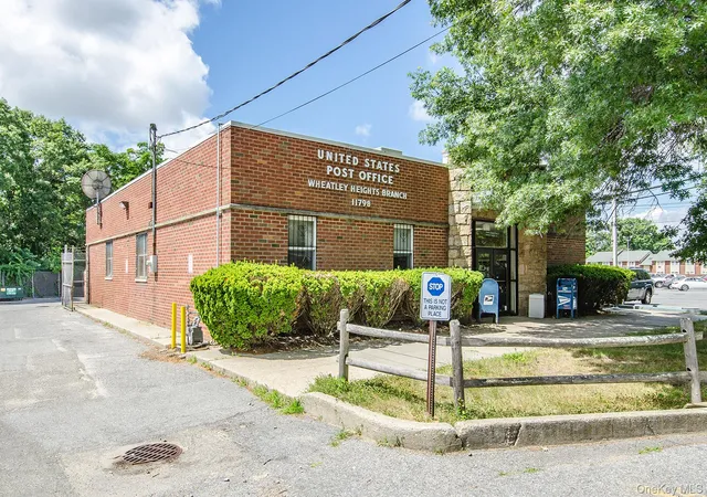 2nd image of 175 Main Ave, Wheatley Heights, NY 11798