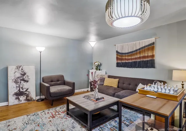 2nd image of 86 Harrison St, New York, NY 10304 | MLS# 986022