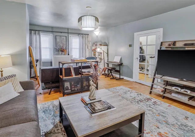 3rd image of 86 Harrison St, New York, NY 10304 | MLS# 986022