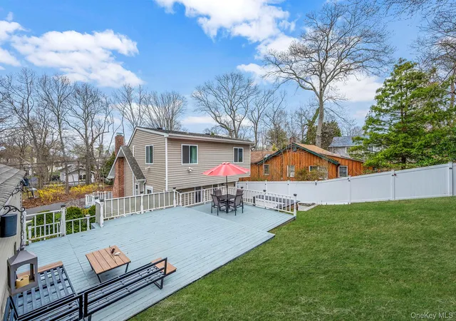 Photo 3 of Sale Pending at 38 Hawthorne Rd, Brookhaven, NY 11778 | MLS# 986051 | Listing updated on 2026-09-04