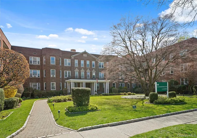 Homes for sale in White Plains, NY | 101 Old Mamaroneck Rd #2A7, White Plains, NY 10605 | MLS# 986094