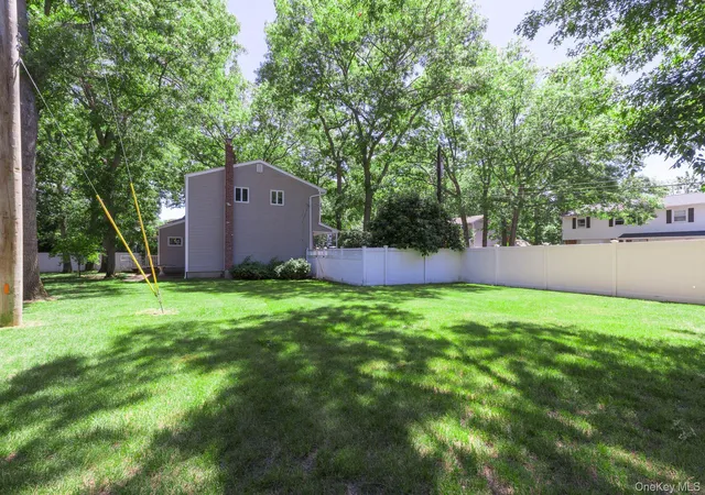 20th image of 97 Krispin Ln, East Setauket, NY 11733 | MLS# 986107