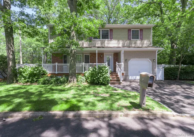 2nd image of 97 Krispin Ln, East Setauket, NY 11733 | MLS# 986107