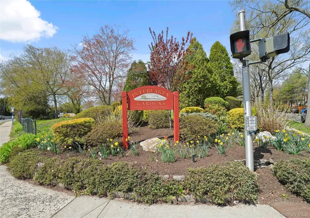 Homes for sale in Eastchester, NY | 1209 California Rd #2R, Eastchester, NY 10709 | MLS# 986128
