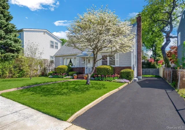 33rd image of 28 Miller St #2, Glen Cove, NY 11542 | MLS# 986132