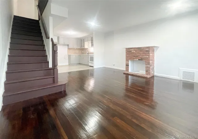 4th image of 1180 E 223Rd St, New York, NY 10466 | MLS# 986152
