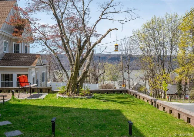 Photo 4 of Sale Pending at 8 Arthur St, Yonkers, NY 10701 | MLS# 986177 | Listing updated on 2026-07-24