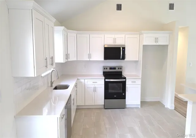 Photo 2 of Sale Pending at 6a Murray Ln, Brookhaven, NY 11727 | MLS# 986187 | Listing updated on 2026-09-19
