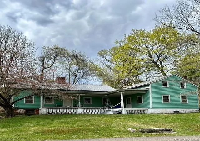 Photo 2 of Single family home for sale at 1 Boulderberg Rd, Stony Point, NY 10986 | MLS# 986195 | Listing updated on 2026-09-18