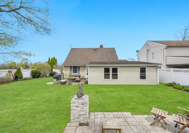 24th image of 54 Polaris Dr, Hempstead, NY 11756 | MLS# 986206