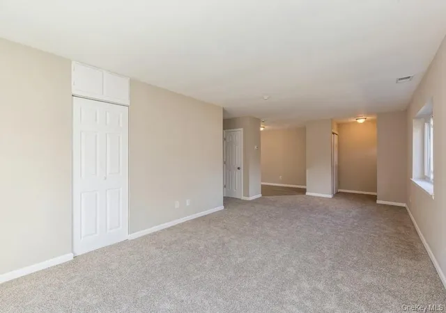 4th image of 524 Picasso Wy, Brookhaven, NY 11953