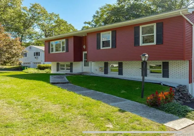 1st image of 8 Albie Dr, Hyde Park, NY 12538 | MLS# 986265