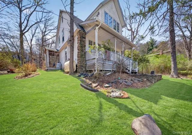 Photo 3 of Single family home for sale at 69 Edgewood Dr, Central Valley, NY 10917 | MLS# 986327 | Listing updated on 2026-09-13