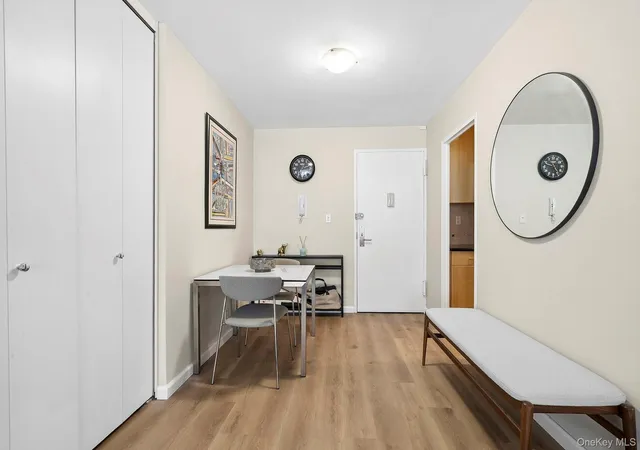 4th image of 130 E 18Th St #10V, New York, NY 10003 | MLS# 986361