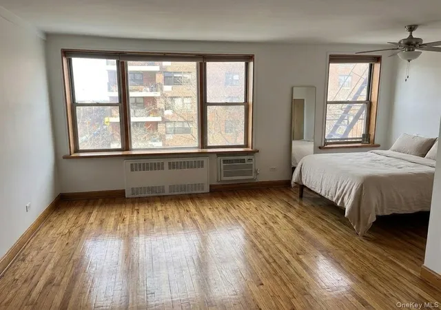 3rd image of 310 Beverley Rd, New York, NY 11218