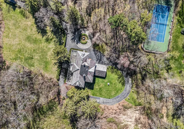 5th image of 365 E Shore Rd, North Hempstead, NY 11023 | MLS# 986408