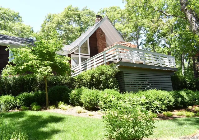 Photo 3 of Single family home for sale at 33 Peters Path, East Hampton, NY 11937 | MLS# 986450 | Listing updated on 2026-10-07