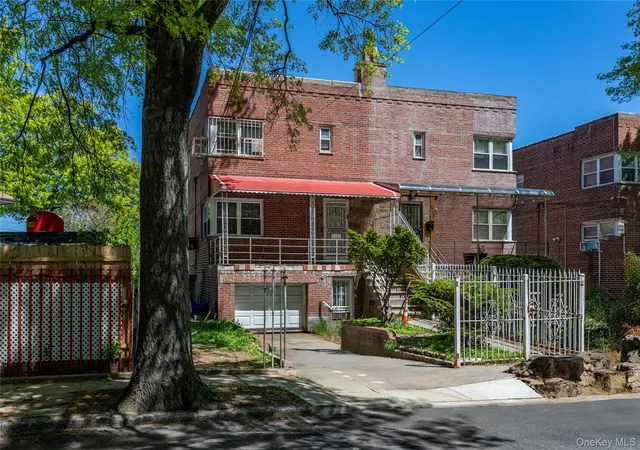 Photo 2 of Multi family home for sale at 1711 Mansion St, New York, NY 10460 | MLS# 986457 | Listing updated on 2026-09-08