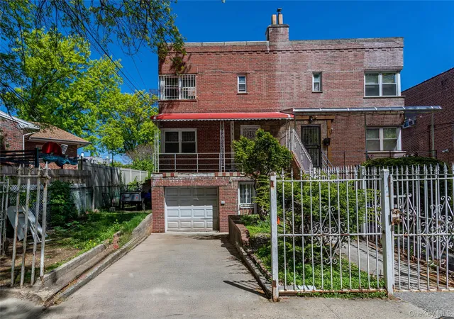 Photo 3 of Multi family home for sale at 1711 Mansion St, New York, NY 10460 | MLS# 986457 | Listing updated on 2026-09-08