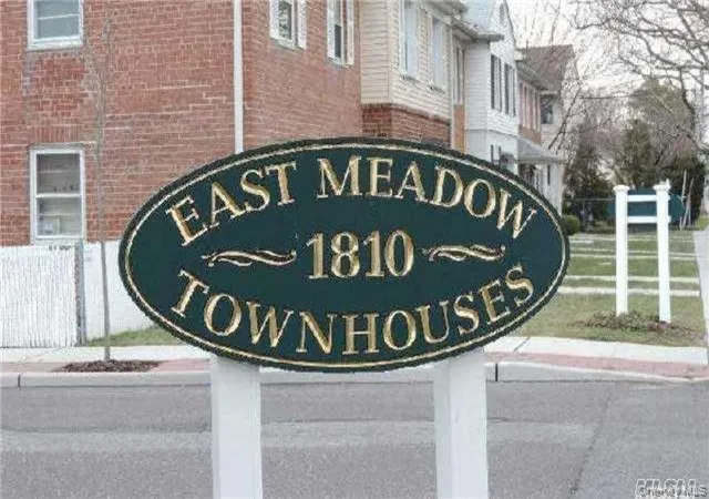 Photo 2 of Sale Pending at 1810 Front St #29, Hempstead, NY 11554 | MLS# 986458 | Listing updated on 2026-09-19