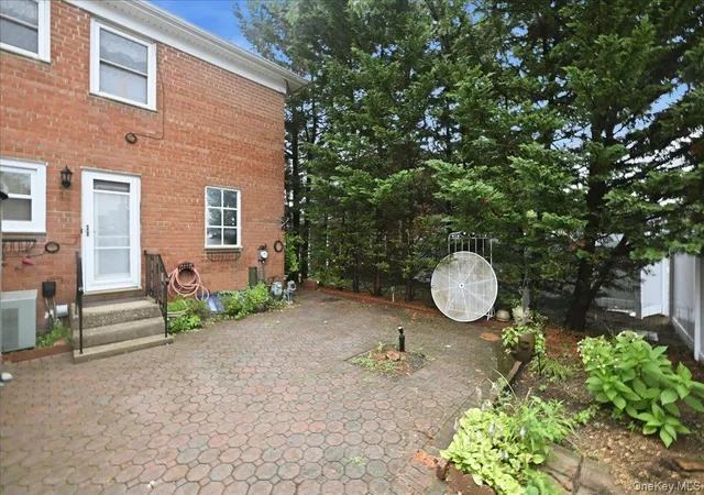 Listing Photo 2 - Condo for sale in building located at 1810 Front St, Hempstead, NY 11554 - Unit #29