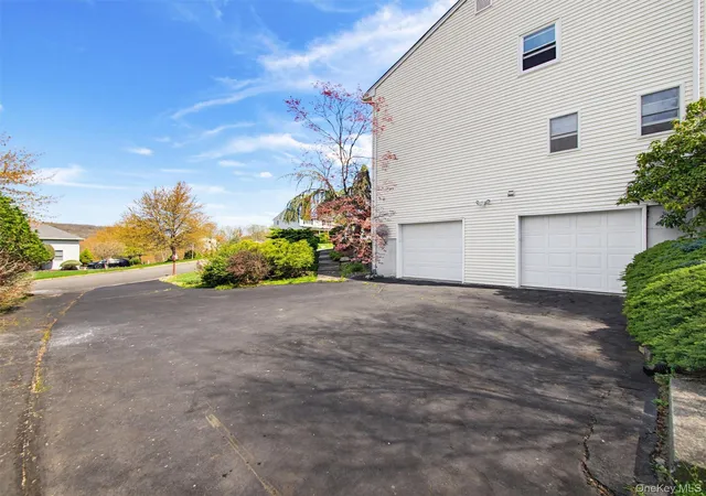 Photo 3 of Sale Pending at 31 Dunnigan Dr, Haverstraw, NY 10970 | MLS# 986485 | Listing updated on 2026-07-28