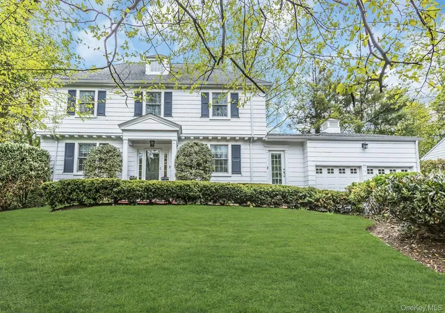 Photo 1 of Sale Pending at 21 The Birches, North Hempstead, NY 11576 | MLS# 986506 | Listing updated on 2026-09-19