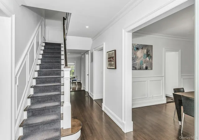 Photo 3 of Sale Pending at 21 The Birches, North Hempstead, NY 11576 | MLS# 986506 | Listing updated on 2026-09-19