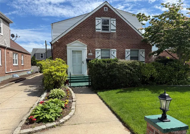 1st image of 160 Albermarle Ave, Hempstead, NY 11580 | MLS# 986550