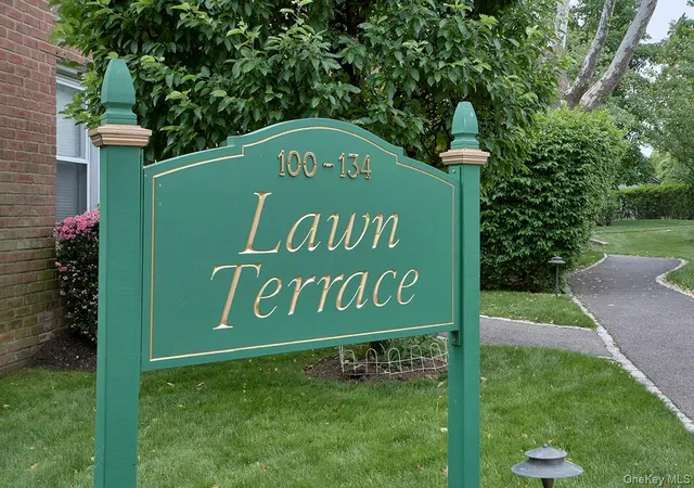 Homes for sale in Rye Town, NY | 110 Lawn #2H, Rye Town, NY 10543 | MLS# 986584