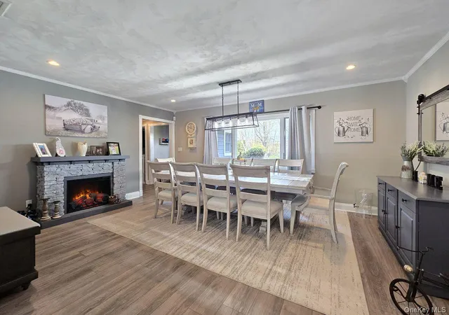 3rd image of 22 Clifford Dr, Farmingdale, NY 11735 | MLS# 986608